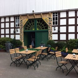 Hagen Hof - Outside seating and entrance to Hagen Hof