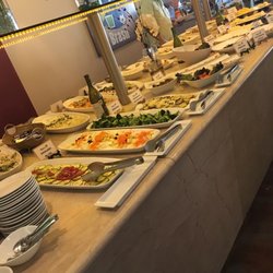 Mineiros - Buffet area