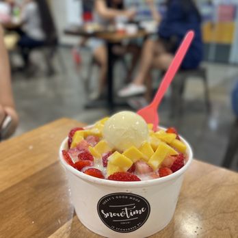 Snowtime - a bowl of fruit and ice cream - Desserts Near Me - Mesa, Arizona