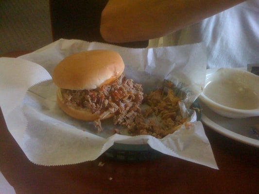 Twin Oaks BBQ by null