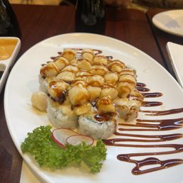 Baked scallop roll