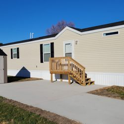 Sunset Village - COME HOME FOR THE HOLIDAYS: Gorgeous 3 Bedroom/2Bath Lease option $850.00 month