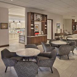 Hyatt Place State College - Restaurant
