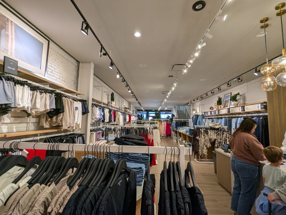 Abercrombie & Fitch Logo