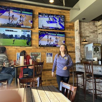 Just Wingin It - Bar area - Chicken Wings Near Me - Baton Rouge, Louisiana