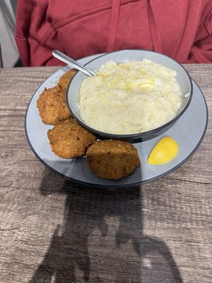 Kiki's Chicken and Waffles by null