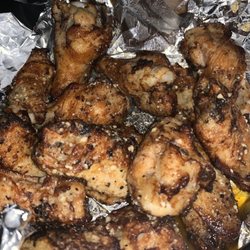 Papa Johns Pizza - Garlic Parmesan Wings - 2/5 stars Too small, need more flavor.