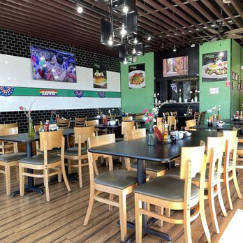 Savanna Restaurant - Interior - Breakfast & Brunch Near Me - Chicago, Illinois