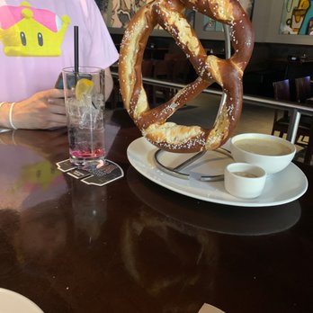 Yard House - Jumbo Bavarian Pretzel - New American Near Me - Seattle, Washington