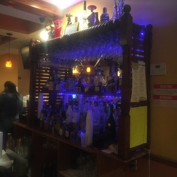 Cafe El Molino - Bar - Dominican Near Me - Lynn, Massachusetts