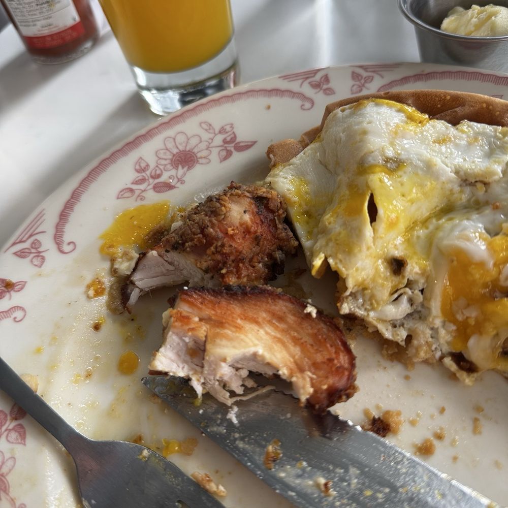 Morning Squeeze - Chicken And Waffles- chicken was dry - Breakfast & Brunch Near Me - Phoenix, Arizona Morning Squeeze - Chicken And Waffles- chicken was dry - Breakfast & Brunch Near Me - Phoenix, Arizona