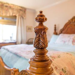 The Ranch Estate - Victoria's room
