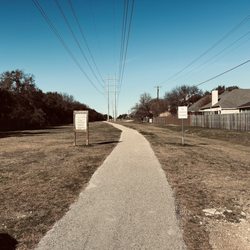 Hidden Glen park - More paved path