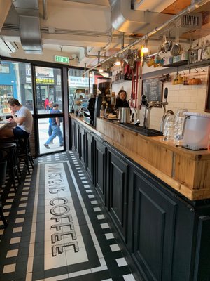 Winstons Coffee (Sai Ying Pun) by null