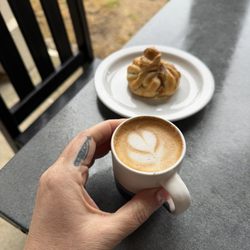 Cortado and veggie pastry