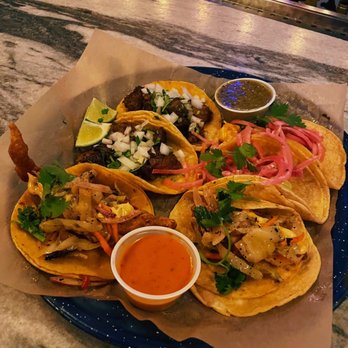 Broken English Taco Pub - The Loop - Mexican Near Me - Chicago, Illinois