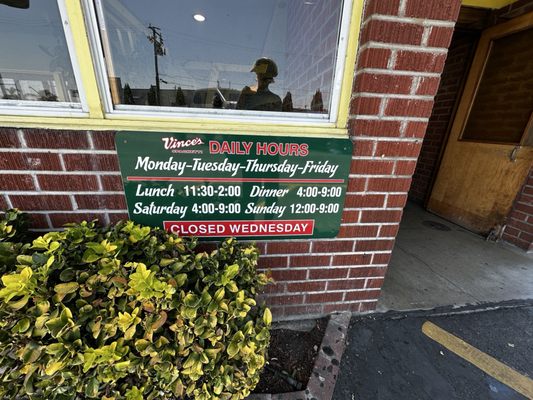 Vince's Spaghetti Ontario by null