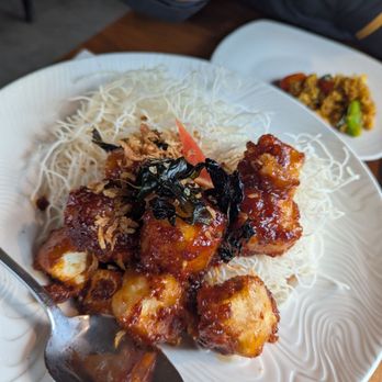 Ban SomTum - Fried tofu in chilli garlic sauce - Thai Near Me - Federal Way, Washington Ban SomTum - Fried tofu in chilli garlic sauce - Thai Near Me - Federal Way, Washington