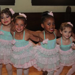 Dance & Artistic Expressions Studio - Ballet Classes
