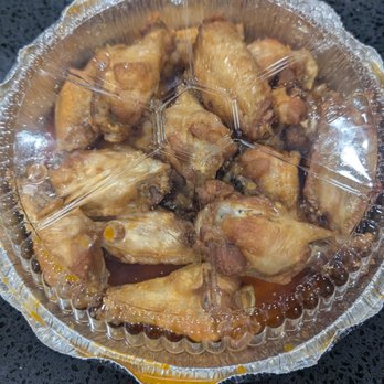 Submarinos Pizzeria - Chicken wings well done mild. These wings are trash, no sauce, all oily with just barely cooked wings. - Pizza Near Me - Glendale, Arizona Submarinos Pizzeria - Chicken wings well done mild. These wings are trash, no sauce, all oily with just barely cooked wings. - Pizza Near Me - Glendale, Arizona