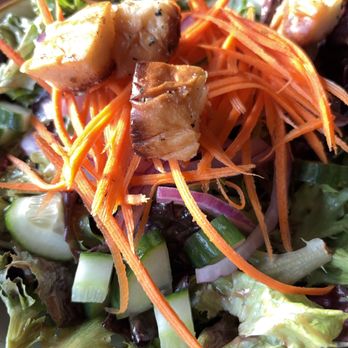 Youell's Oyster House - House salad - Seafood Near Me - Allentown, Pennsylvania