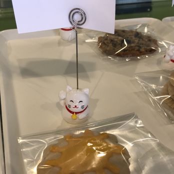 M2M Bakery - Even the card holder is adorable! - Cupcakes Near Me - Richardson, Texas