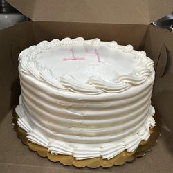 Mills Bakery - This is a photo of the side of the cake they left me with.