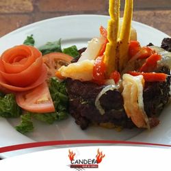 Candela Bar & Grill - Churrasco relleno de Mofongo y Camarones
