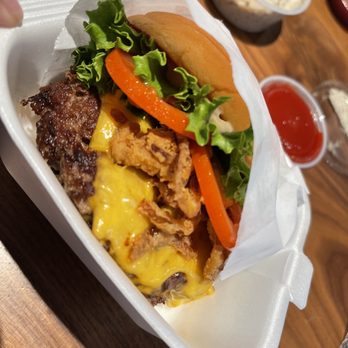 Shake Shack Short North - Shackburger with fried shallots - Fast Food Near Me - Columbus, Ohio Shake Shack Short North - Shackburger with fried shallots - Fast Food Near Me - Columbus, Ohio