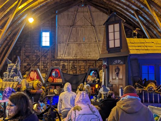 Vala's Pumpkin Patch & Apple Orchard by null