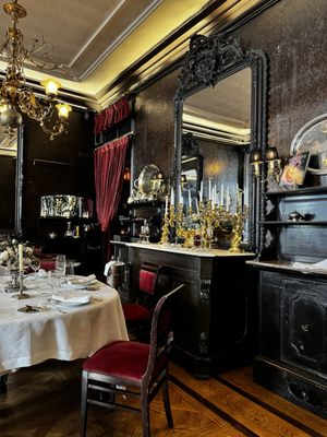 Lhardy Restaurante by null