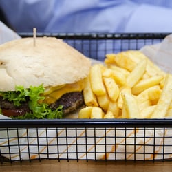 Burger & Curry - Unser Burger Menü