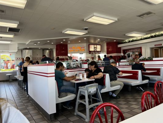 In-N-Out Burger by null