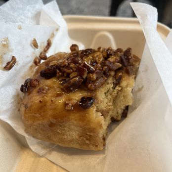 Driftwood Oven - Sticky bun....not worth $7 - Pizza Near Me - Pittsburgh, Pennsylvania Driftwood Oven - Sticky bun....not worth $7 - Pizza Near Me - Pittsburgh, Pennsylvania