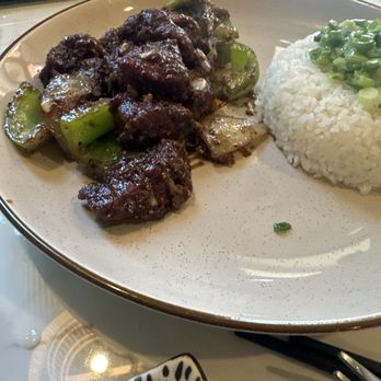 Four Seasons - Vietnamese Kitchen - Shaking Beef - Vietnamese Near Me - Reno, Nevada Four Seasons - Vietnamese Kitchen - Shaking Beef - Vietnamese Near Me - Reno, Nevada