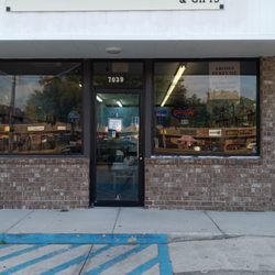 Aroma Perfume & Gifts