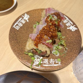 Waka Sakura - Spicy tuna with tuna and chili - Conveyor Belt Sushi Near Me - Gardena, California Waka Sakura - Spicy tuna with tuna and chili - Conveyor Belt Sushi Near Me - Gardena, California