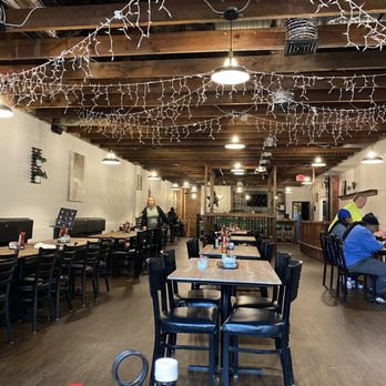 Pour Girls - Second floor - Bars Near Me - Hampton, Virginia