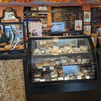 Mornings In Paris - Bakeries Near Me - Ogunquit, Maine