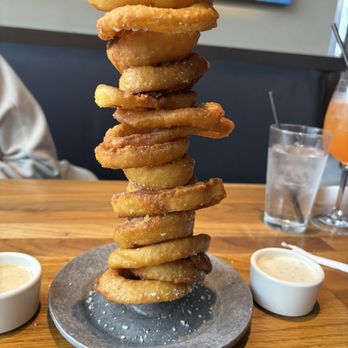 Yard House - Onion Ring Tower - Vegetarian Near Me - Gaithersburg, Maryland