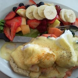 The Breakfast Club - Nova Scotia benedict - salmon and spinach with a side of fruit... DELISH!