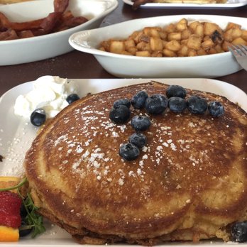 Biscuits & Gravy - Blueberry pancakes - Breakfast & Brunch Near Me - Canton, Michigan Biscuits & Gravy - Blueberry pancakes - Breakfast & Brunch Near Me - Canton, Michigan