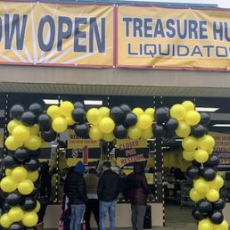 Exterior photo of Treasure Hunt Liquidators Bin Mega Store - Raleigh, North Carolina Exterior photo of Treasure Hunt Liquidators Bin Mega Store - Raleigh, North Carolina