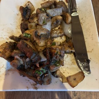 Irving Street Tapas - Peppered Mushrooms - Tapas/Small Plates Near Me - Portland, Oregon Irving Street Tapas - Peppered Mushrooms - Tapas/Small Plates Near Me - Portland, Oregon