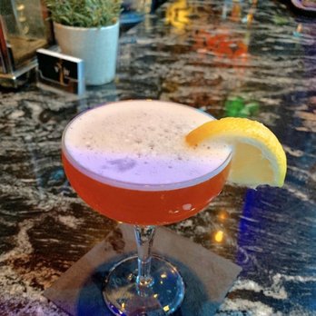 ViV - Cosmopolitan drink - Thai Near Me - New York, New York ViV - Cosmopolitan drink - Thai Near Me - New York, New York