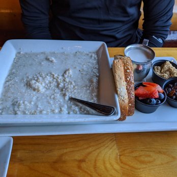 Bumbleberry Inn - Free cook-to-order fresh n hot breakfast at Porter's Smokehouse n Grill via breakfast vouchers from the Inn. - Hotels Near Me - Springdale, Utah