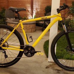 Eddie's Bicycle Shop - 2017 Motobecane Fantom