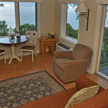 Bay Point Inn - Each suite has a gorgeous view of the waters of Green Bay overlooking Egg Harbor. - Bed & Breakfast Near Me - Egg Harbor, Wisconsin Bay Point Inn - Each suite has a gorgeous view of the waters of Green Bay overlooking Egg Harbor. - Bed & Breakfast Near Me - Egg Harbor, Wisconsin