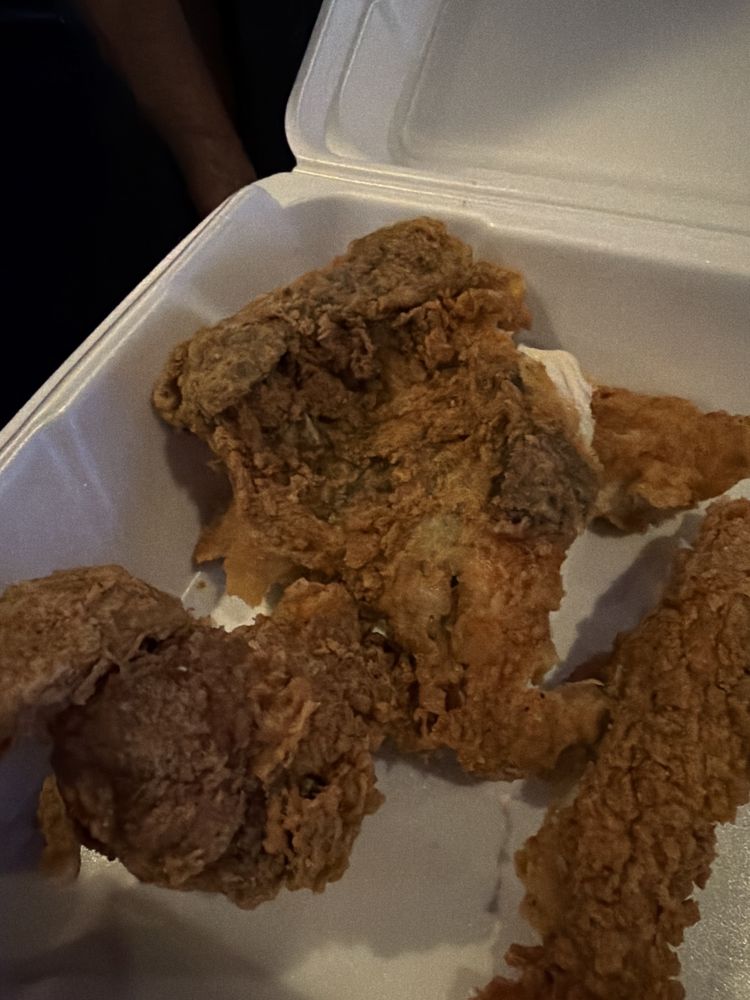 Social spots from Anduzzi's Sports Club - Green Bay East