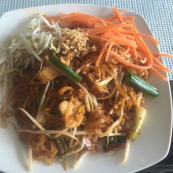 Bhan Baitong - Chicken Pad Thai - Thai Near Me - Lake Forest, California
